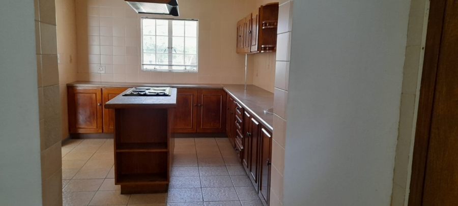 To Let 3 Bedroom Property for Rent in Flimieda North West